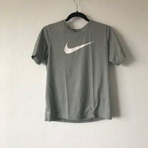 Light gray Nike dryfit shirt